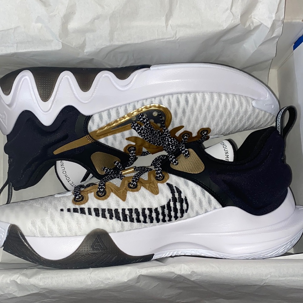 Mens shoes